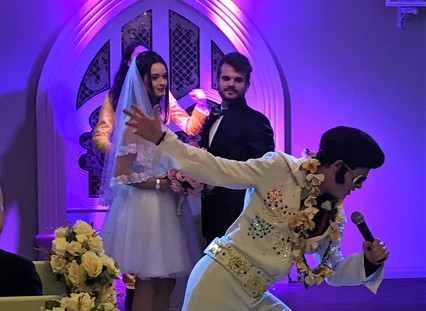 ﻿Elvis Presley pode estar no seu casamento!