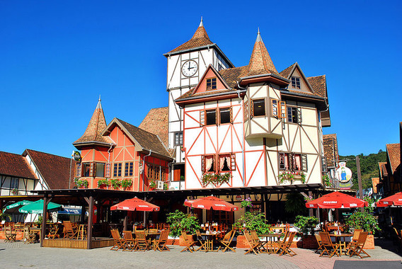 Tour Ilhota, Blumenau + Brusque